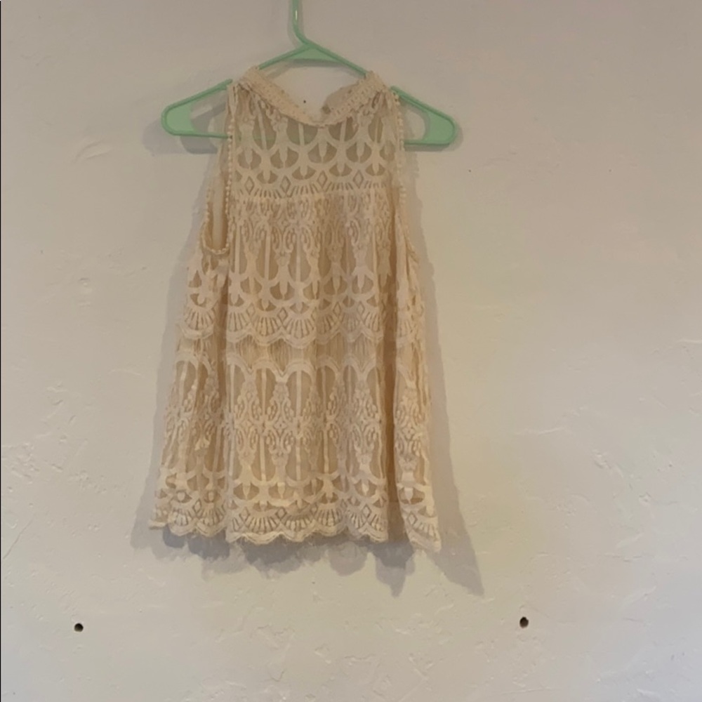 Cute cream lace tank top! Size S